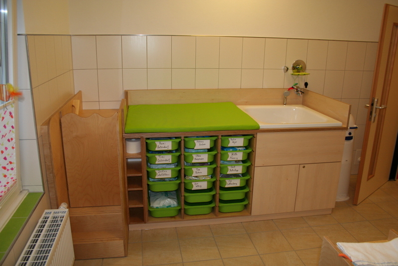 Kinderkrippe St. Josef – Wickeltisch